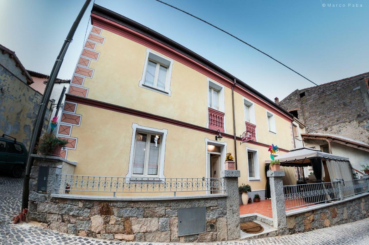 Cuccumiao Hotel Sorgono Bagian luar foto